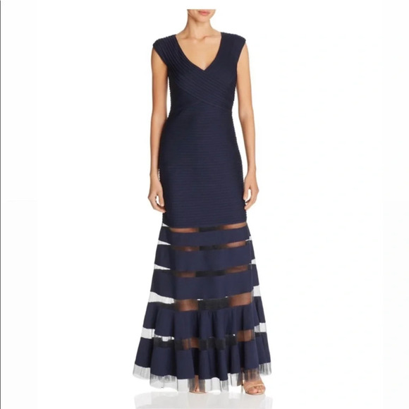 Tadashi Shoji Navy Pintuck Gown - Picture 1 of 7